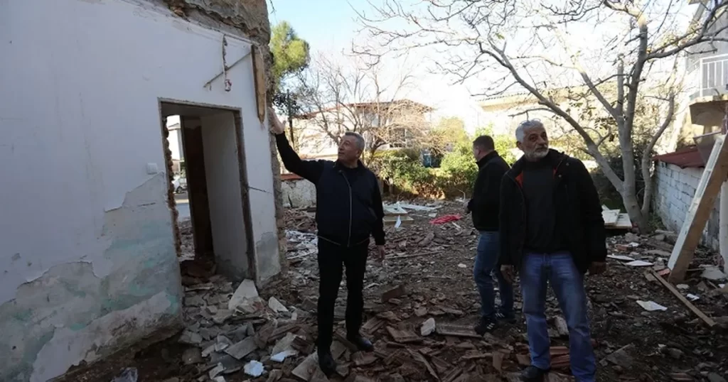 İzmir’de Avlu Güzbel Cafe yola çıkıyor