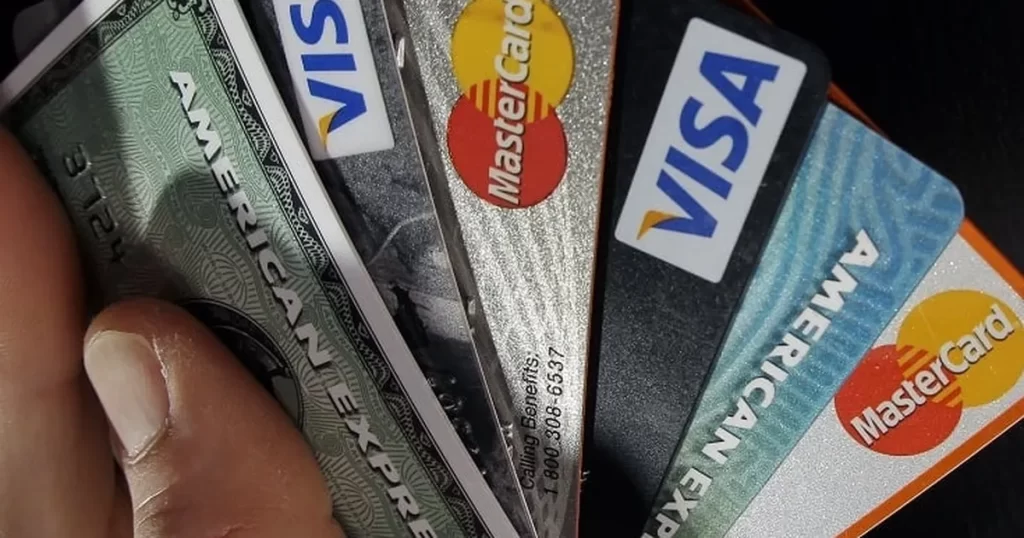 Kart hırsızları 50 bin liralık alışveriş yaptı!