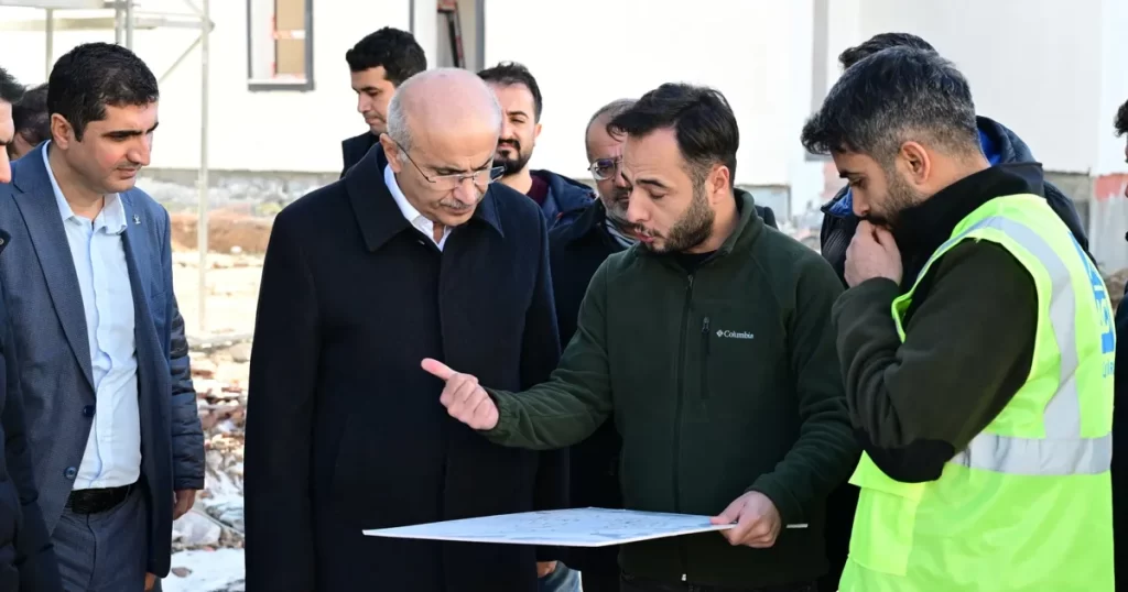 Malatya’da Başkan Er TOKİ konutlarını incelemelerde bulundu