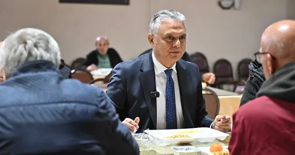 Muratpaşa’da dayanışma sofrası büyüyor