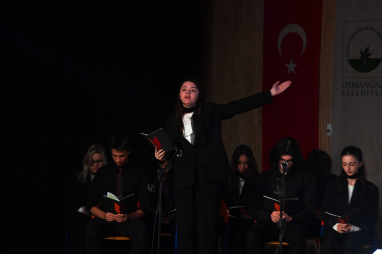 Nutuk Bursa Osmangazi’de teatral gösteriyle anlatıldı
