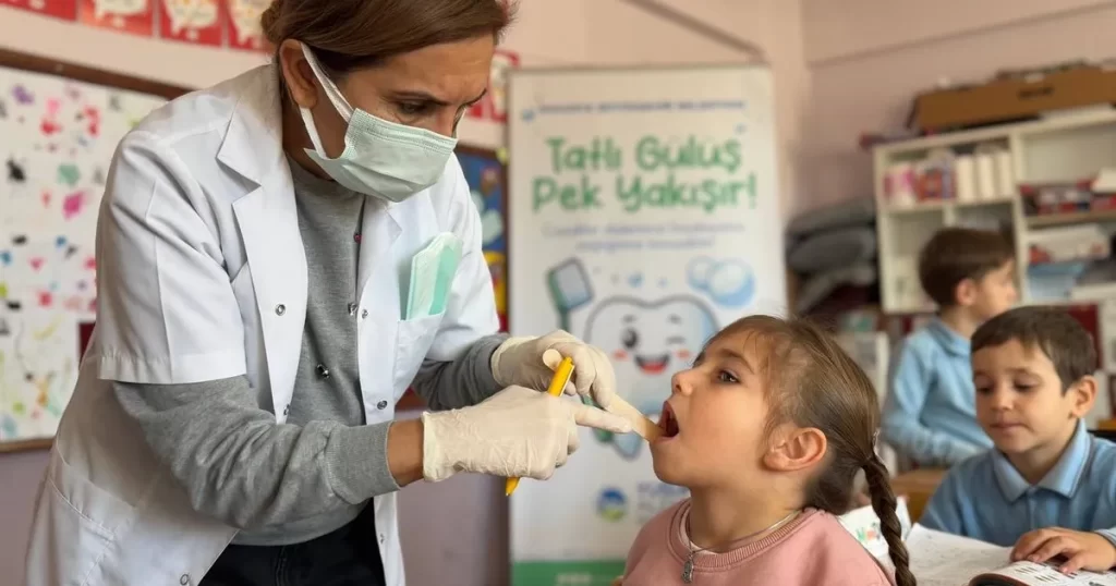 Sakarya’da miniklere ağız ve diş sağlığı taramaları devam ediyor