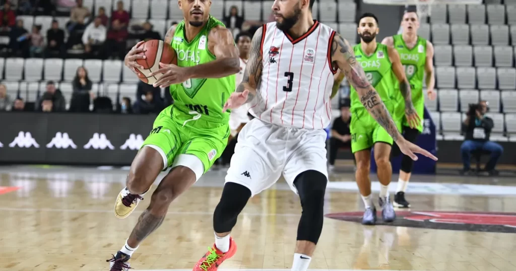 TOFAŞ ligde Fenerbahçe deplasmanında