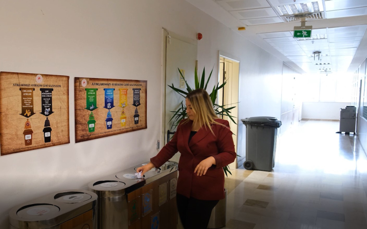 Yeşil sertifikalı bina ‘sıfır atıkta’ öncü oldu