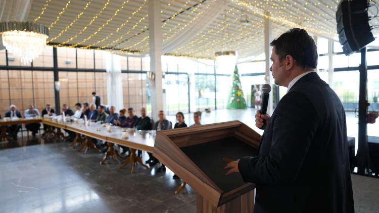 Bursa Osmangazi’de Başkan Aydın iş insanları ile buluştu