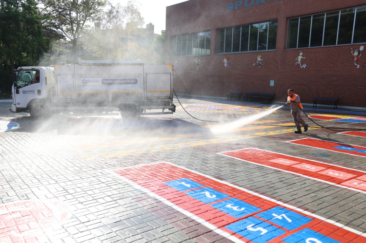 İstanbul Bakırköy’de eğitim ve spor yatırımlarına devam