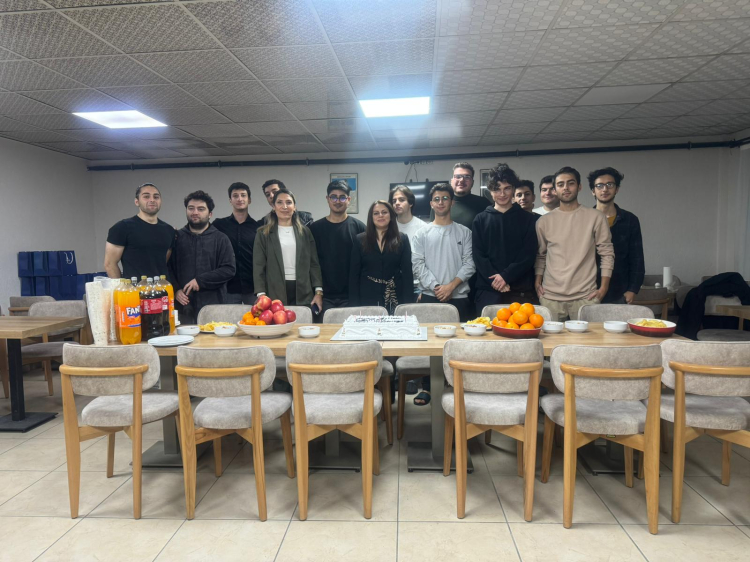 İzmir’de üniversiteli gençler yalnız hissettirilmedi