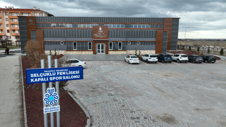 Konya Selçuklu Fen Lisesi’ne modern spor tesisi kazandırıldı