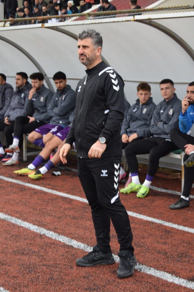 Artvin Hopaspor teknik direktör değişimiyle çıkışa geçti