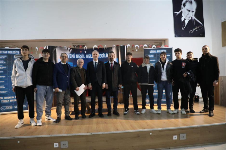 Bursa İnegöl’de Başkan Taban öğrencilerle buluştu