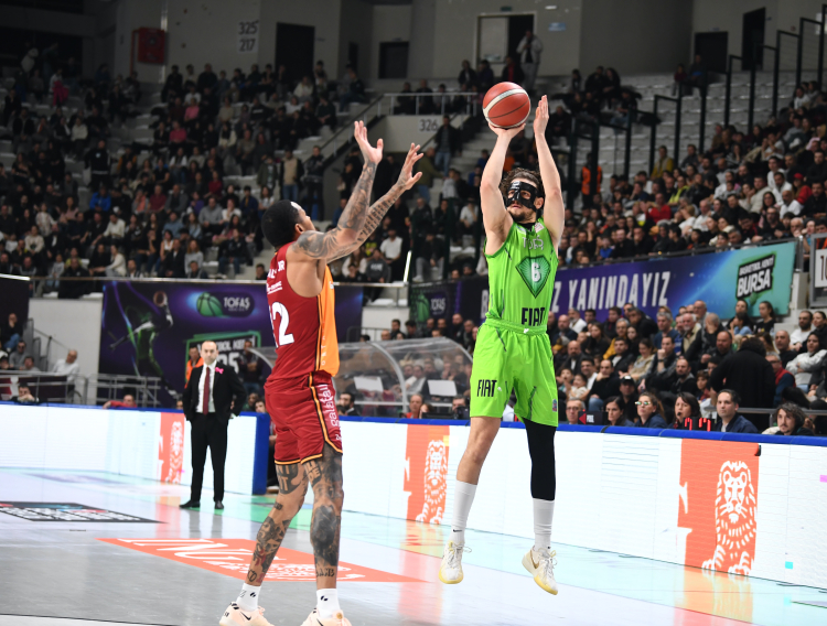 TOFAŞ evindeki namağlubiyet serisini 8’e çıkardı