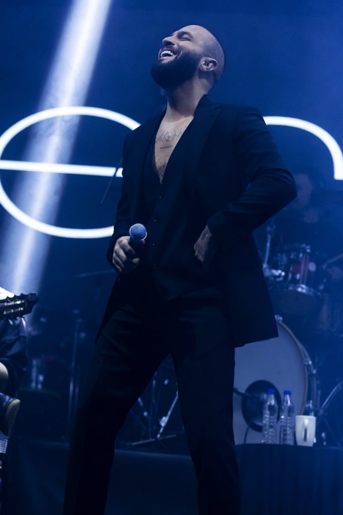 Ünlü şarkıcılar 14 Şubat’ta aşka geldi