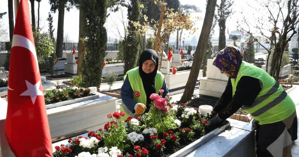 Balıkesir Büyükşehir’den şehitlere vefa