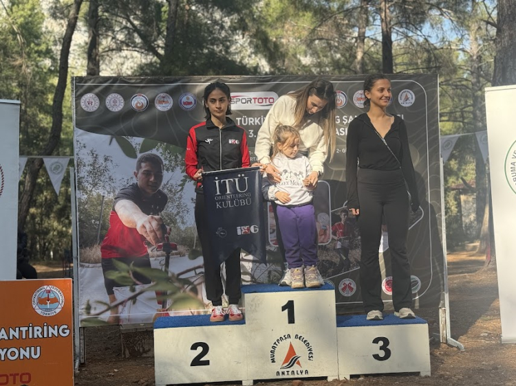 Büşra Altun Antalya’da da Türkiye şampiyonu!