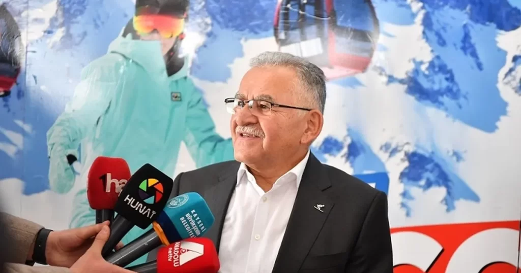 Kayak tutkunları Erciyes’te buluşuyor