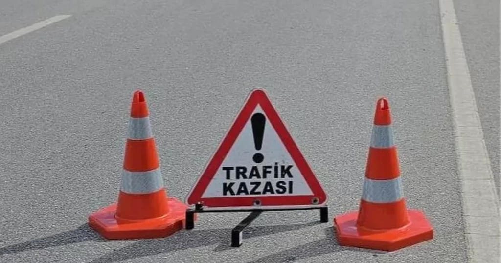 Antalya Kumluca’da otomobille motosiklet çarpıştı