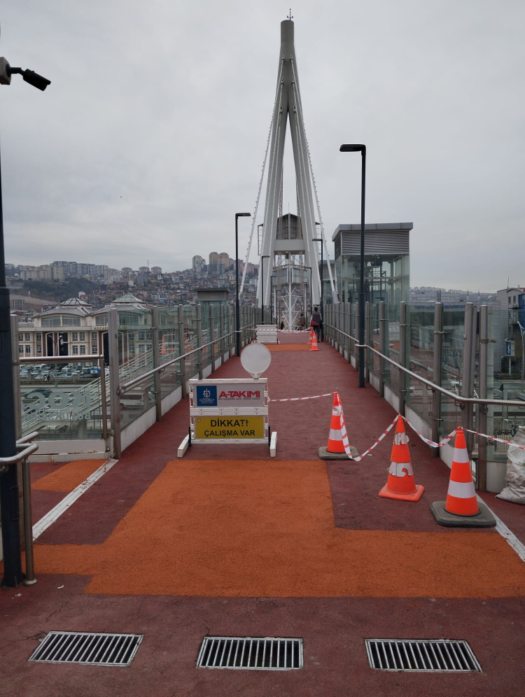 Kocaeli A Takımı üst geçitlere el attı