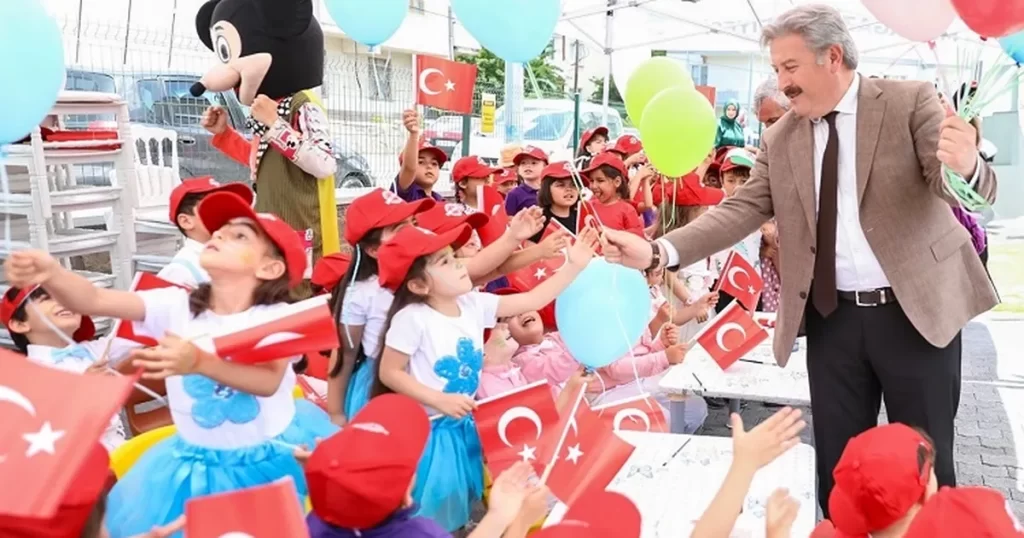 Mustafa Palancıoğlu’ndan 23 Nisan kutlaması