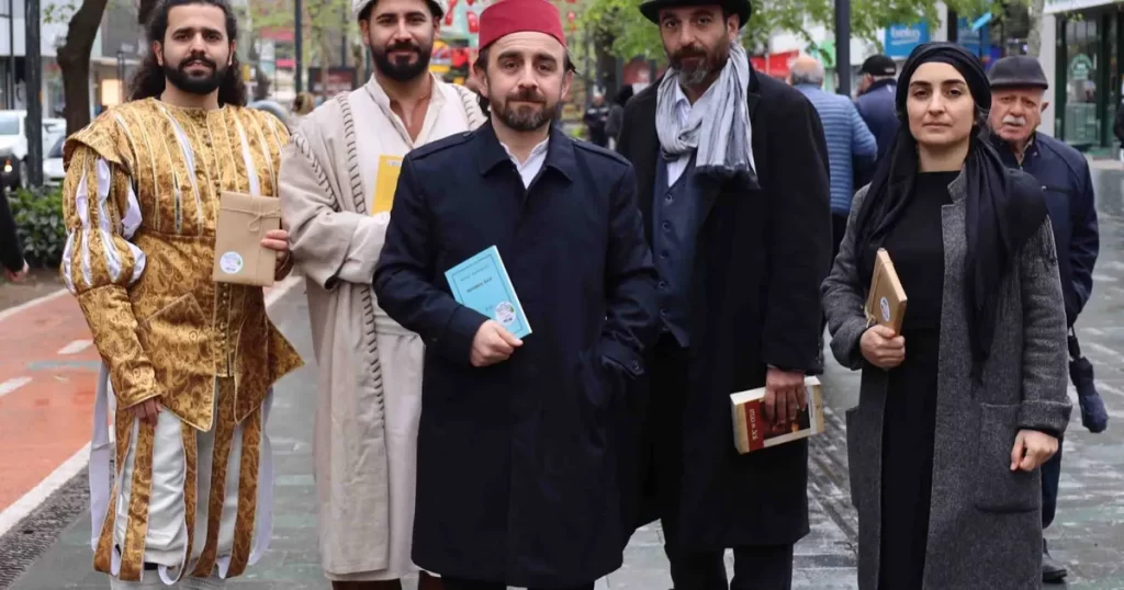 Roman kahramanlarını bildiler, kitapları kazandılar