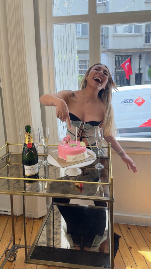 Ziynet Sali’ye doğum günü sürprizi!