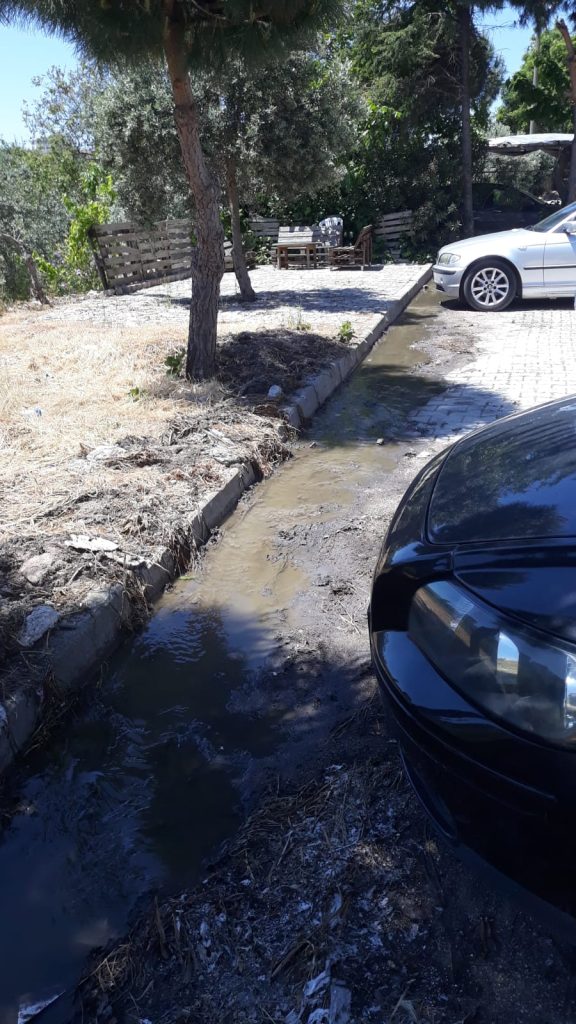 Levent Mahallesi’nde Taşan Rögar Tepkisi: “Bir Aydır Kötü Kokuya Mahkumuz”