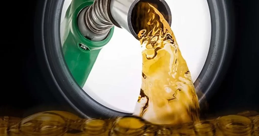 Benzin fiyatlarına 1,50 TL zam! Motorin yolda