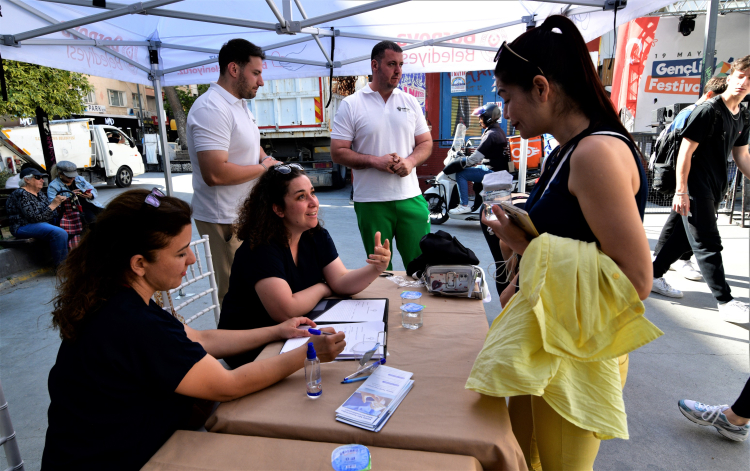 Bornova’da 19 Mayıs coşkusu meydanlara taşıyor