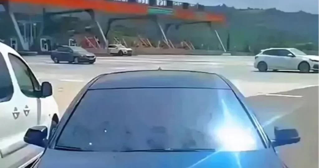 Bursa’da çakarlı araç Jandarma’dan kaçamadı!