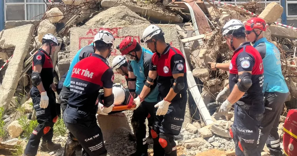 ÇAK-TİM’den başarılı deprem tatbikatı