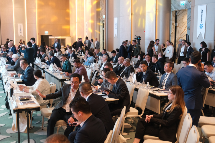 Çelik sektörünün geleceği İzmir’de konuşuldu