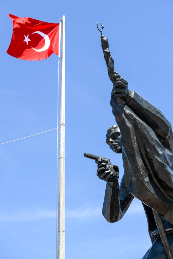 Hasan Tahsin, İzmir’de 106. yılında unutulmadı