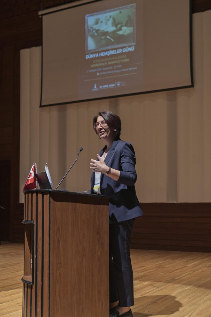 Hemşireler ile hemşire adayları bir araya geldi