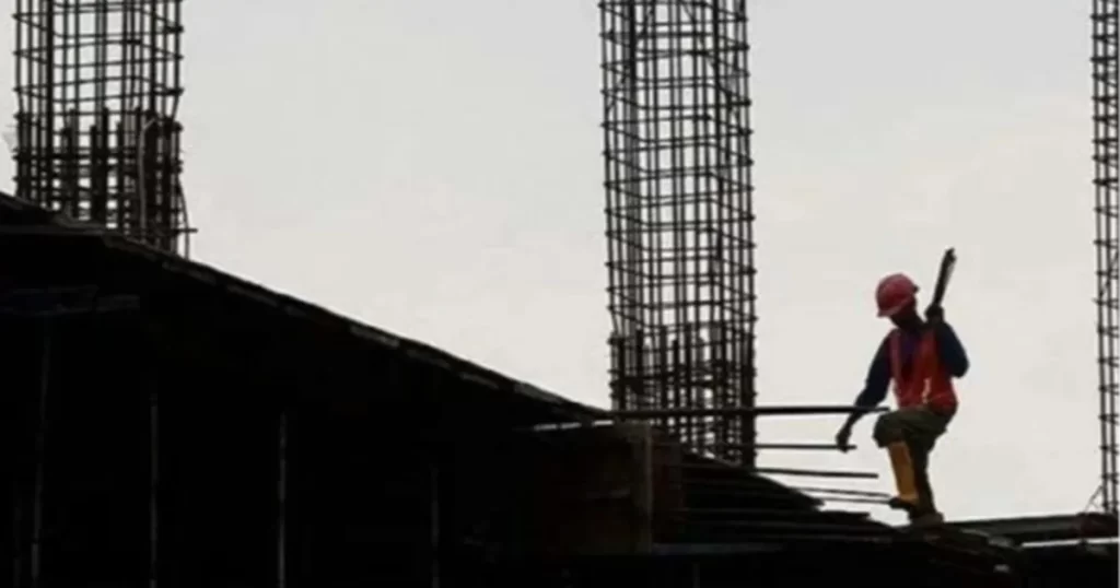 İnşaat üretimi yıllık arttı, aylık düştü!