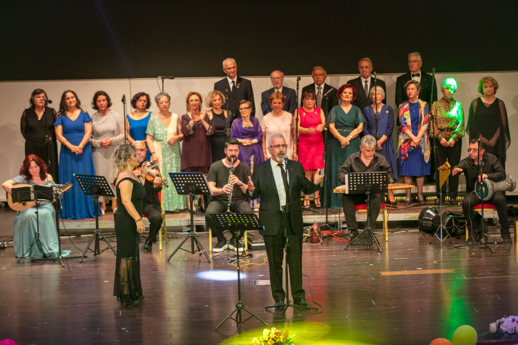 İzmir’de kuşaklar buluştu!