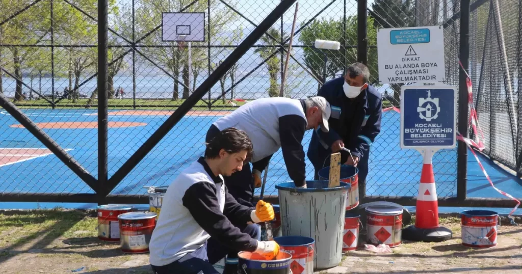 Kocaeli, basketbol sahalarını yeniliyor