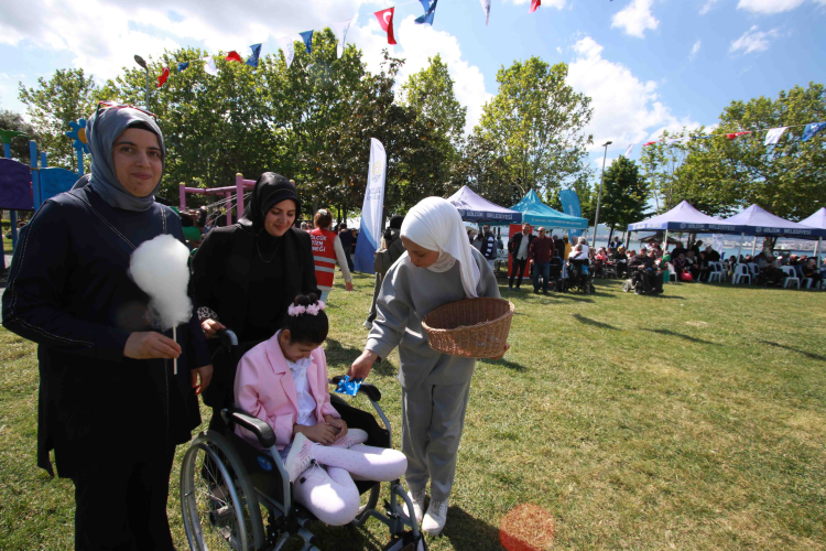 Kocaeli’de ‘Beyaz Kalpler’den örnek davranış