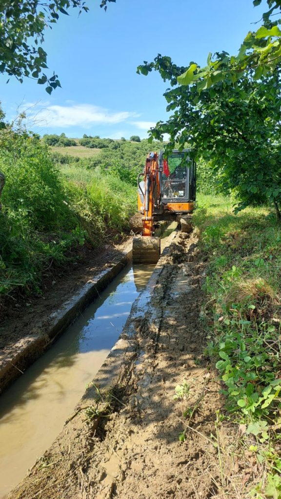 Kocaeli kırsalında sulama kanalları temizleniyor