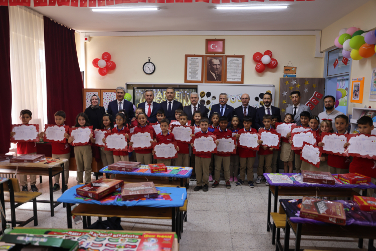 Konya Selçuklu’da öğrencilerin karne heyecanı