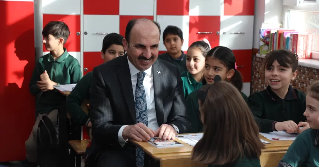 Konya’da Başkan Altay karne heyecanına ortak oldu