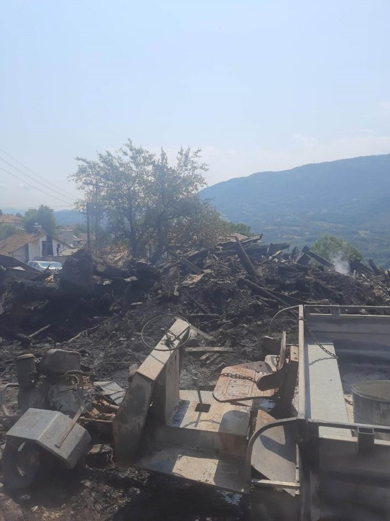 Bakan Kurum: Çanakkale, Bolu ve Tekirdağ’daki Yangınlarda 26 Yapı Ağır Hasar Gördü