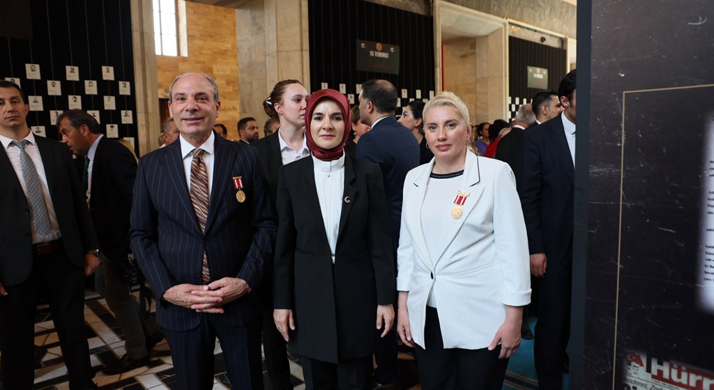 Bakan Göktaş, “Zaferin Adı Türkiye Büyük Ailem Türkiyem: 15 Temmuz Paneli ve Sergisi”nin açılışına katıldı