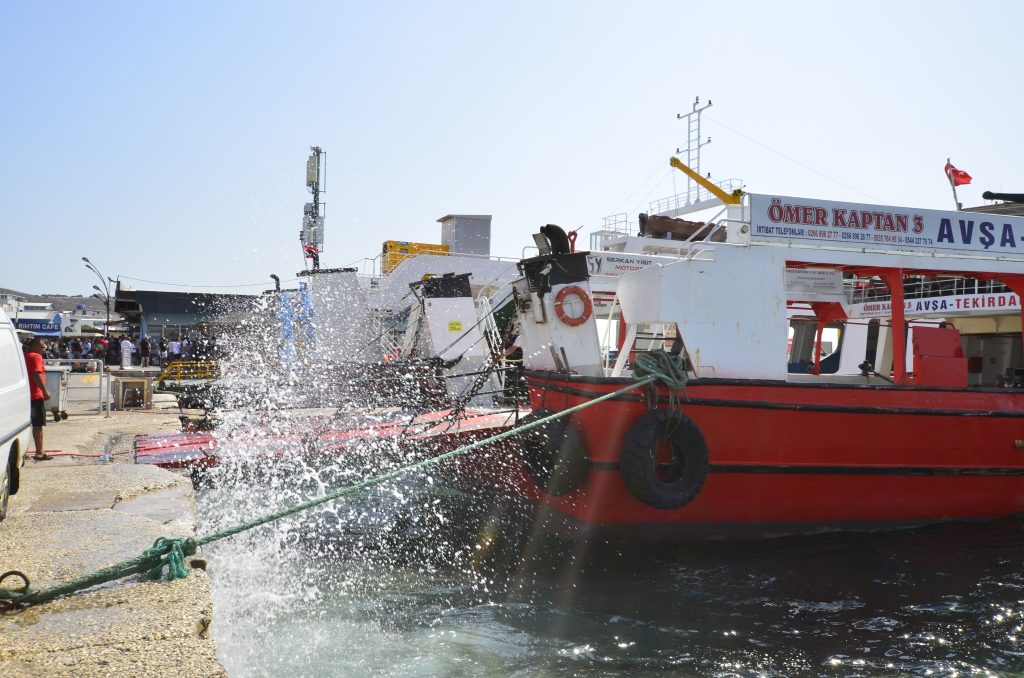 Şiddetli Rüzgar Feribot Seferlerini Vurdu – Avşa, İstanbul ve Tekirdağ Seferleri İptal Edildi