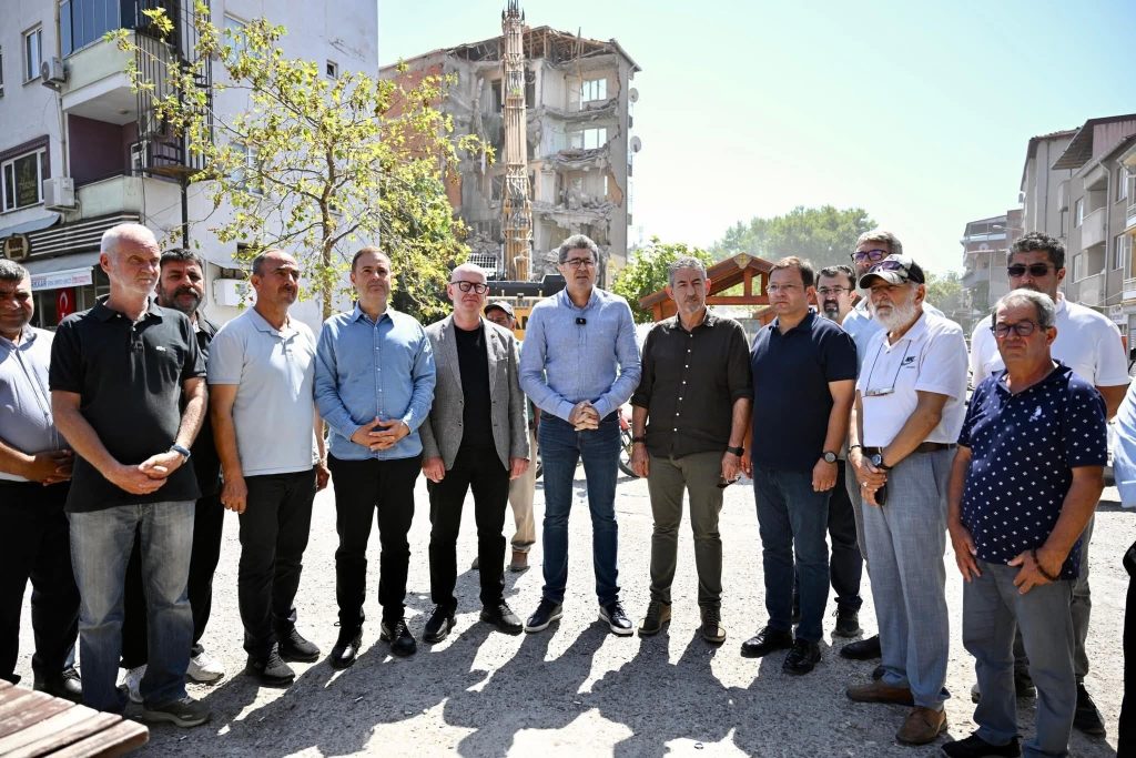 AYTEKİN UYARDI: SINDIRGI BOŞALIYOR, AFET BÖLGESİ İLAN EDİLSİN!