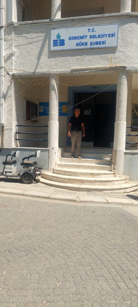 Güre Mahallesi Eski Belediye Binası Çürümeye Terk Edildi