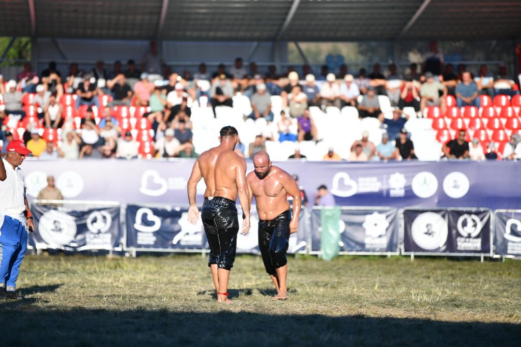 Kurtdere Güreşleri muhteşem bir finalle sona erdi