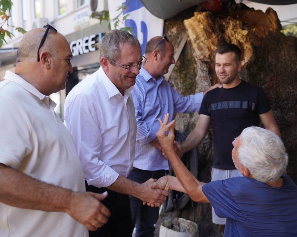 Başkan Ergin, Altınova’da Vatandaşlarla Buluştu