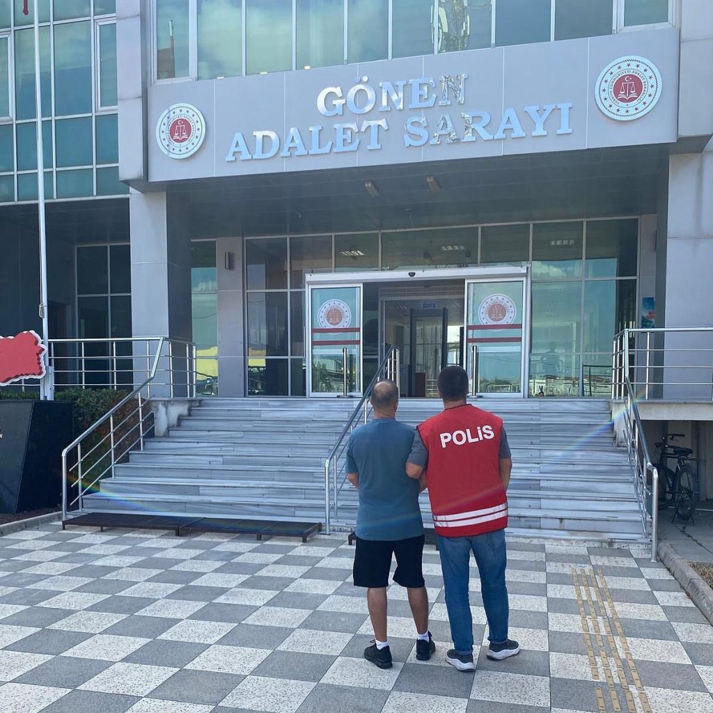 Aranan Şahıs Gönen’de Yakalandı, Cezaevine Teslim Edildi