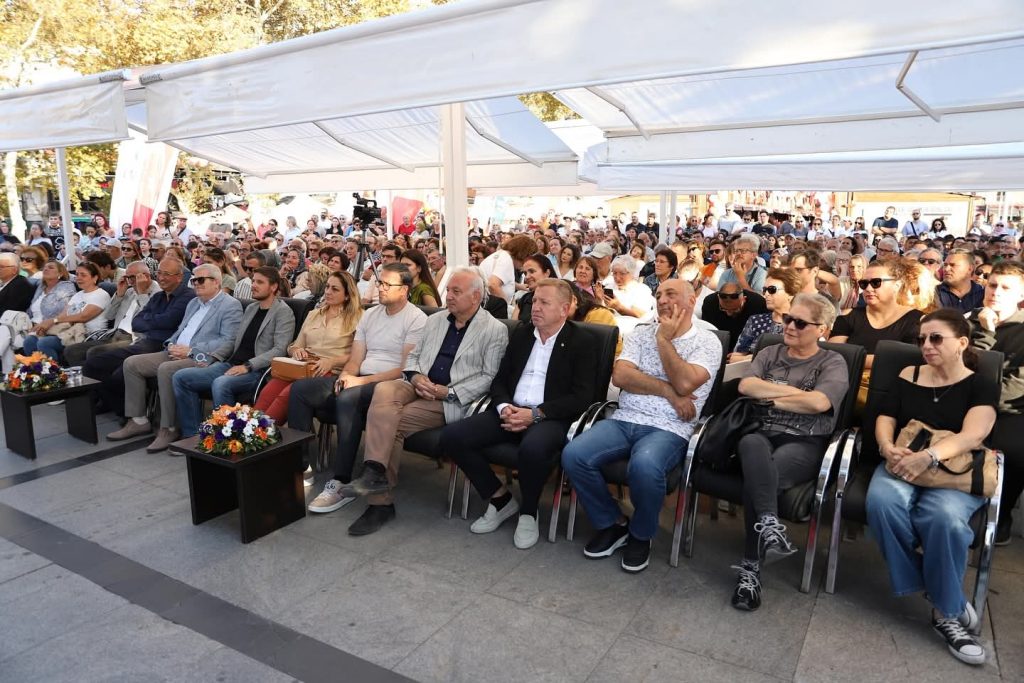 Edebiyat ve Müzik Bir Arada: 7. Bandırma Kitap Günleri Coşkusu