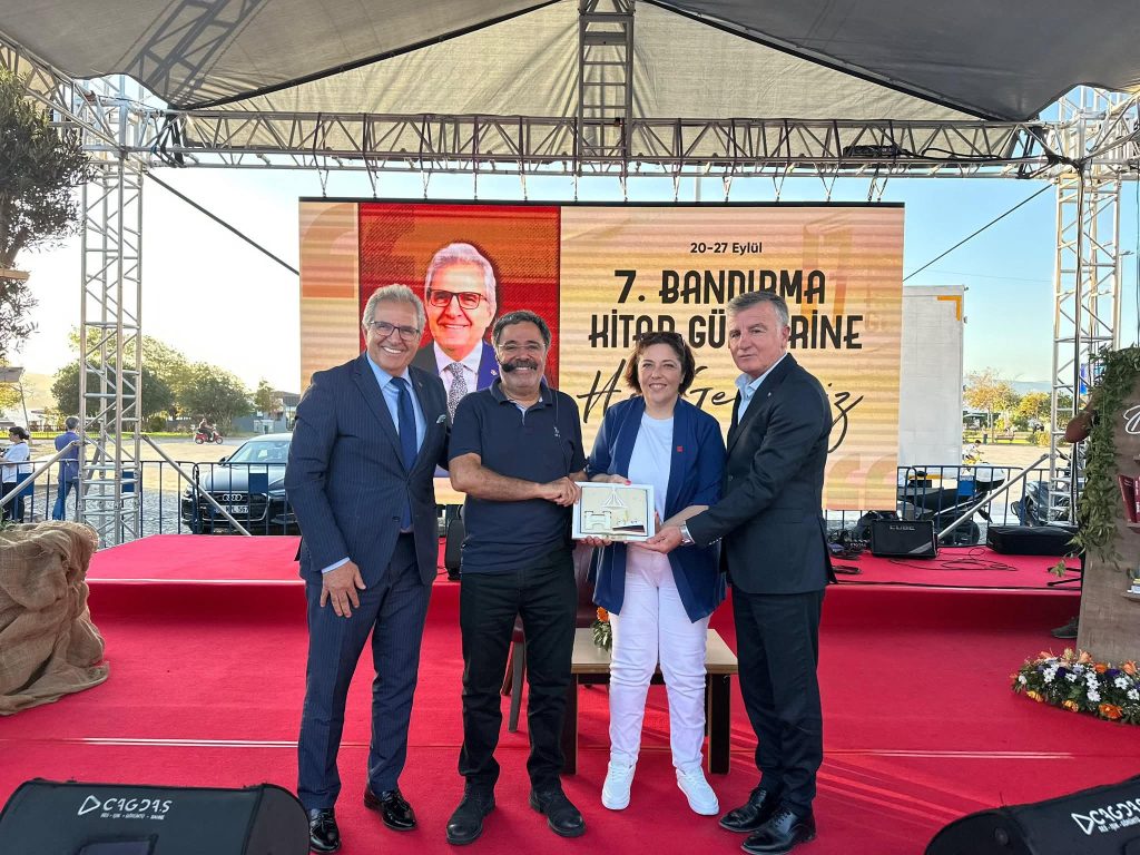 Bandırma’da Kitap, Sanat ve Müzik Bir Arada: 7. Kitap Günleri Büyüledi!