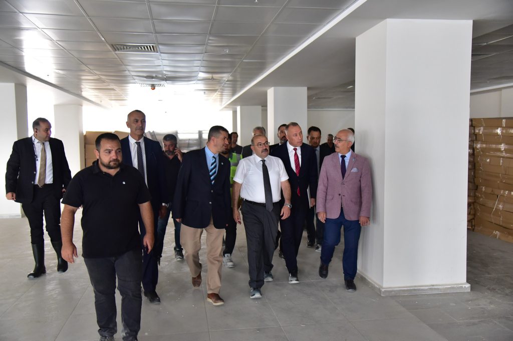 Vali İsmail Ustaoğlu, Yeni Kız Öğrenci Yurdunda İncelemelerde Bulundu